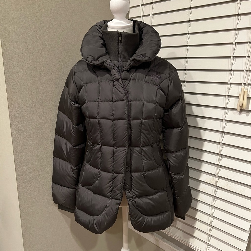 NEW $225 The North Face black gray tailored down filled winter coat XS S